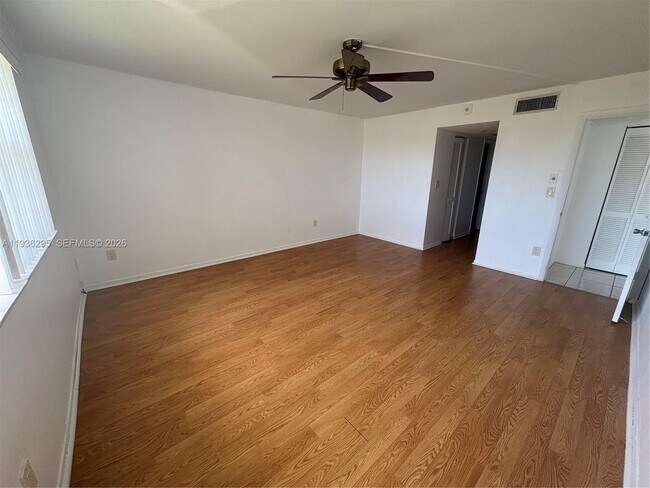 Building Photo - 16171 Blatt Blvd