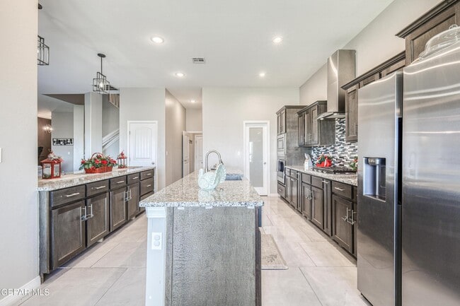 Building Photo - 2375 Enchanted Peaks