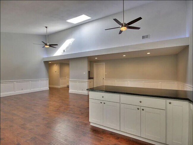 Building Photo - Highly Desirable 4BD/2BA Home in San Jose's Rancho Santa Teresa neighborhood!