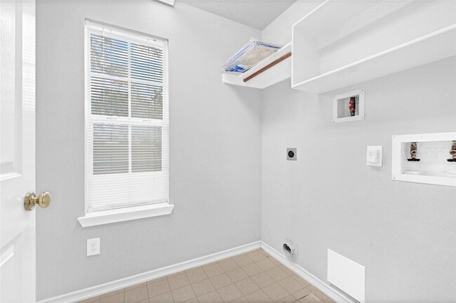 Building Photo - 22703 Holly Lake Dr