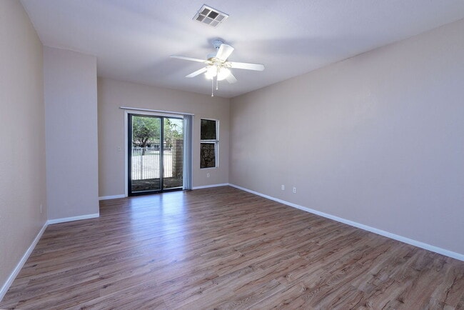 Building Photo - "Discover Comfort & Style: Spacious 3-Bedroom, 2-Bath Home in Las Vegas, NV!"