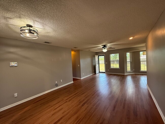 Building Photo - 309 N Belmont Ct