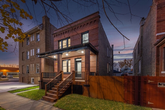 Building Photo - 4844 W 23rd St