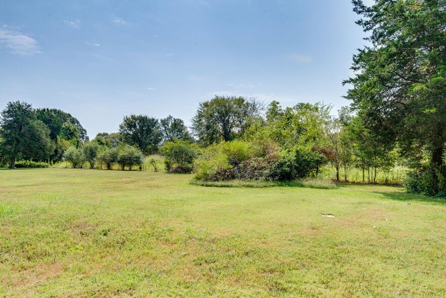 Building Photo - 836 Miller Estates Rd
