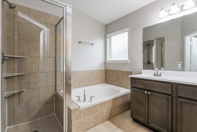 Building Photo - 15010 Cave Creek Ct