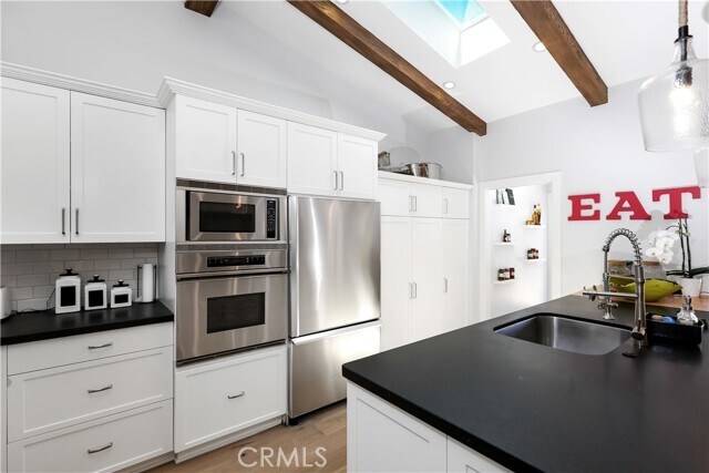Building Photo - 527 Seaward Rd