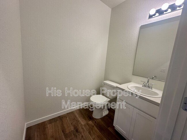 Building Photo - 3924 Pinnacles Ct