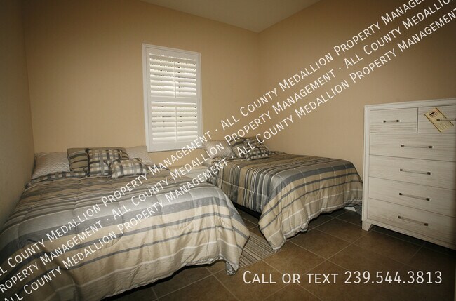Building Photo - 11070 Esteban Dr