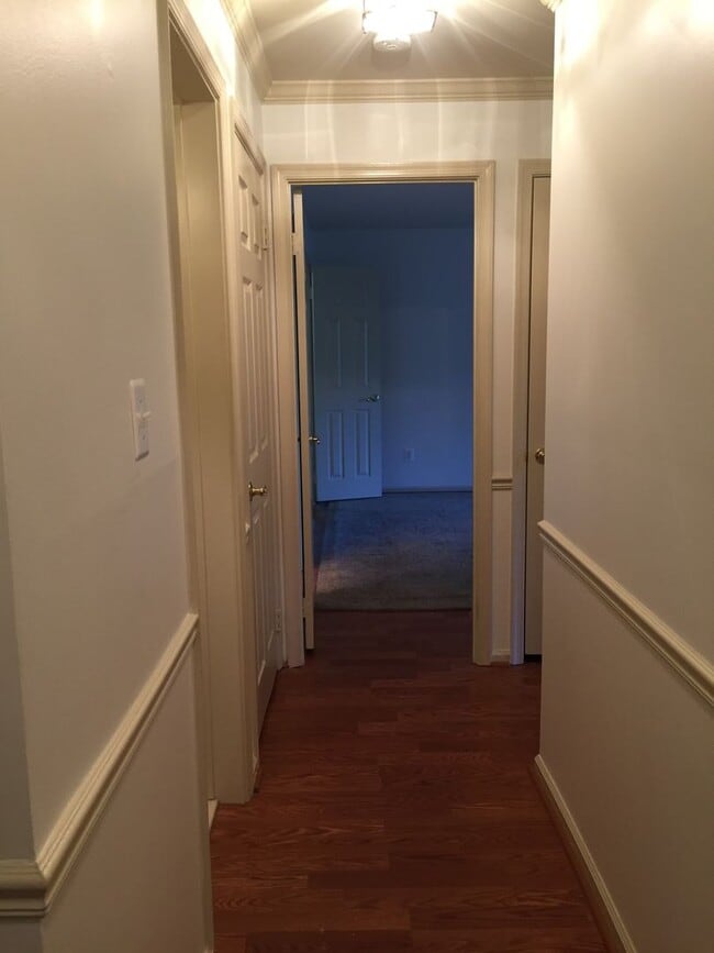 Building Photo - 10714 Kings Riding Way