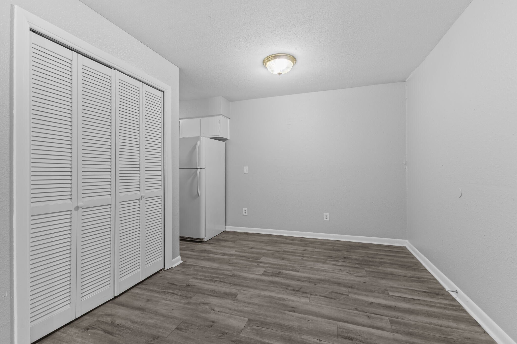 Building Photo - 5936 Radnor Rd