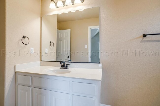 Building Photo - 2911 Pino-