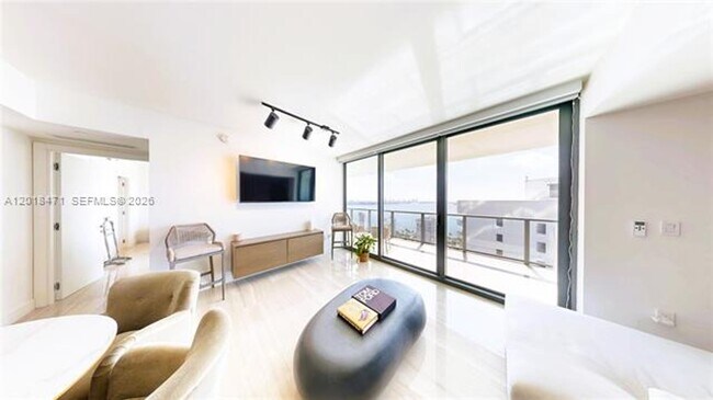 Building Photo - 1451 Brickell Ave