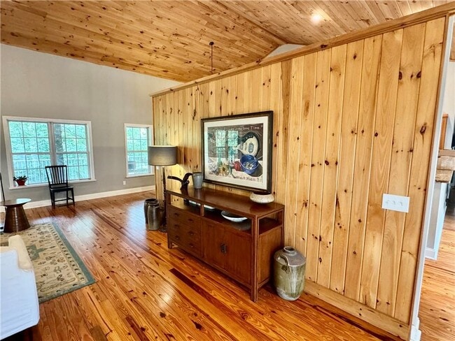 Building Photo - 72 Terrace Way