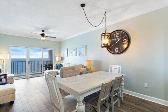 Building Photo - 401 E Beach Blvd