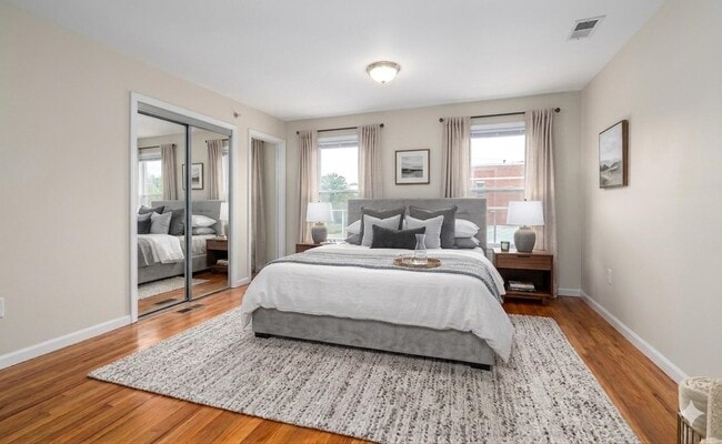 Building Photo - 355 West Side Ave