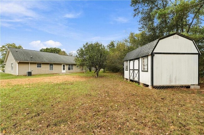 Building Photo - 28 Autumn Ridge Dr