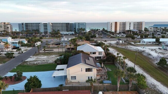 Building Photo - 723 Sailfish Dr