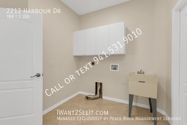 Building Photo - 2212 Harbour Dr