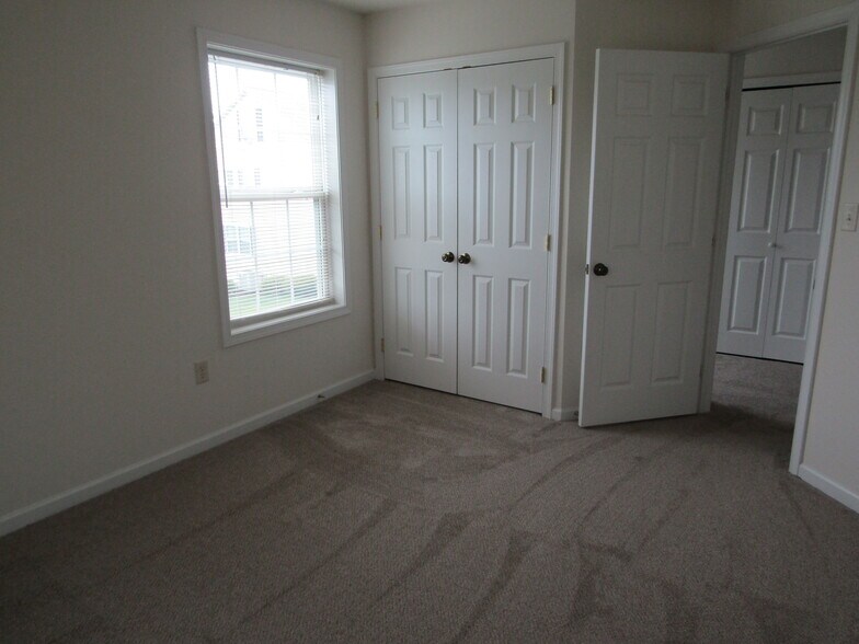 Building Photo - 318 Mount Olive Ln
