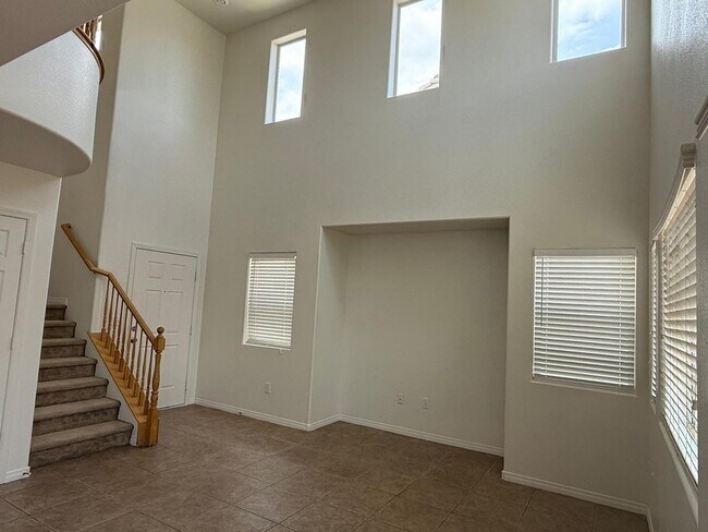 Building Photo - 5665 Rose Tiara Dr