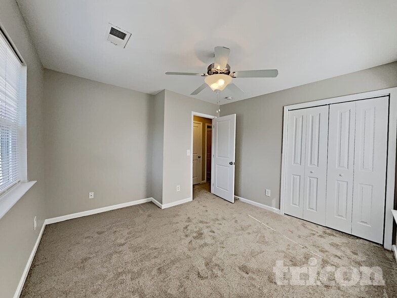 Building Photo - 441 Laurel Leaf Dr