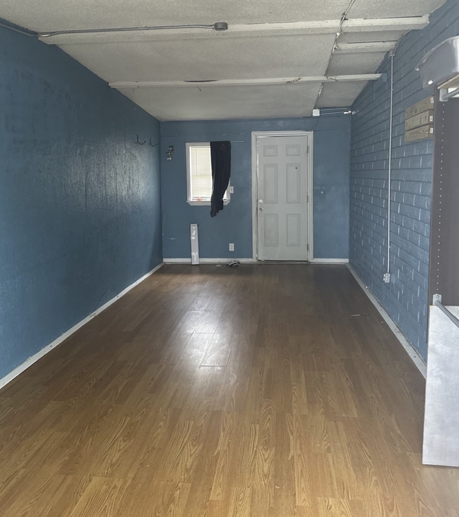 Building Photo - 1410 Burke Dr