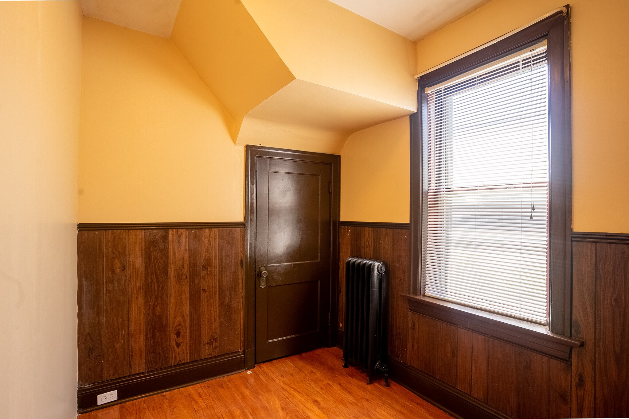 BEDROOM - 3449 Klocke St