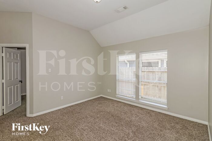 Building Photo - 15814 Stiller Park Dr