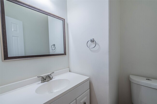Building Photo - 6303 Faulkner Ridge Dr