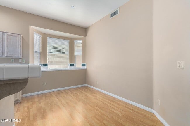 Building Photo - 8924 E Captain Dreyfus Ave