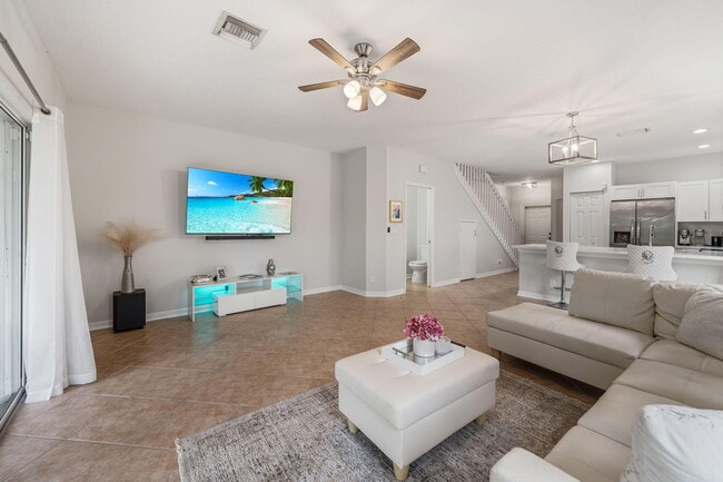 Building Photo - 6985 Brook Hollow Rd