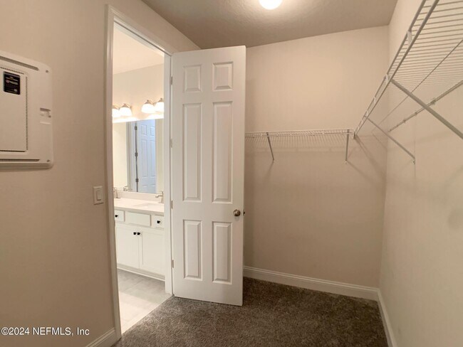 Building Photo - 1499 Tropical Pine Cove