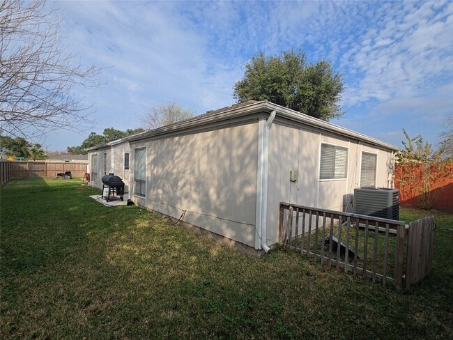 Building Photo - 10935 Indian Vista Dr