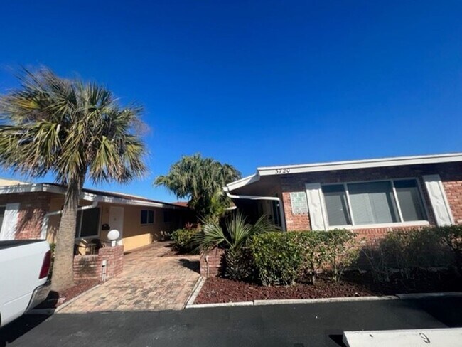 Interior Photo - Lighthouse Point Apartments LLC