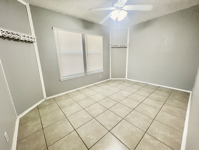 Building Photo - 9215 Autumn Branches