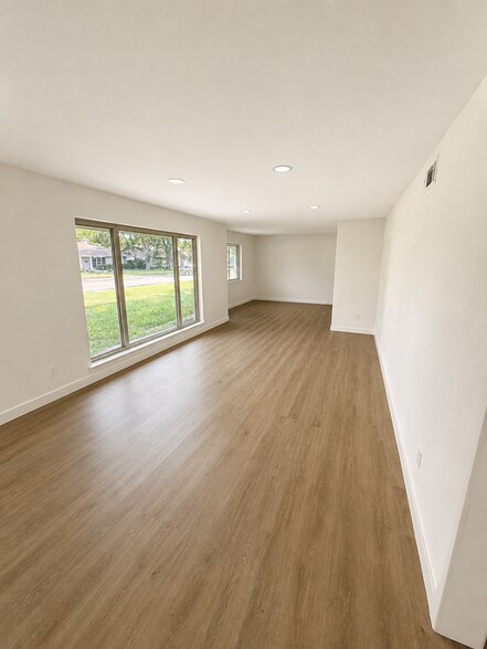 Building Photo - 3127 Chapel Downs Dr