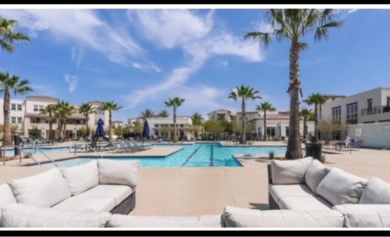 Building Photo - 5160 Calle Sand Arch