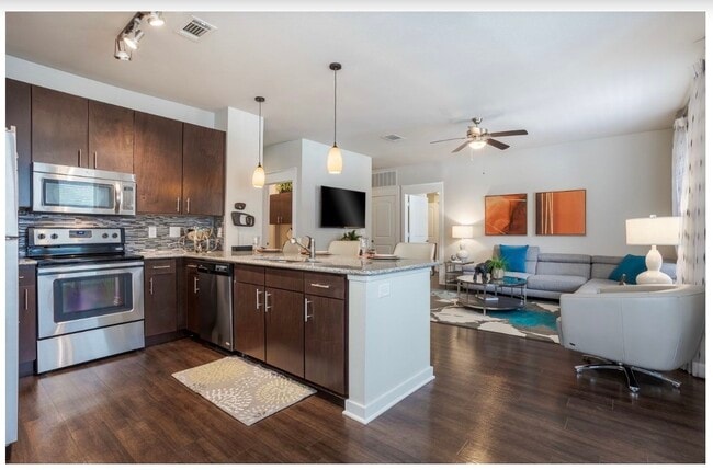 Building Photo - 15255 Vintage Preserve Pkwy