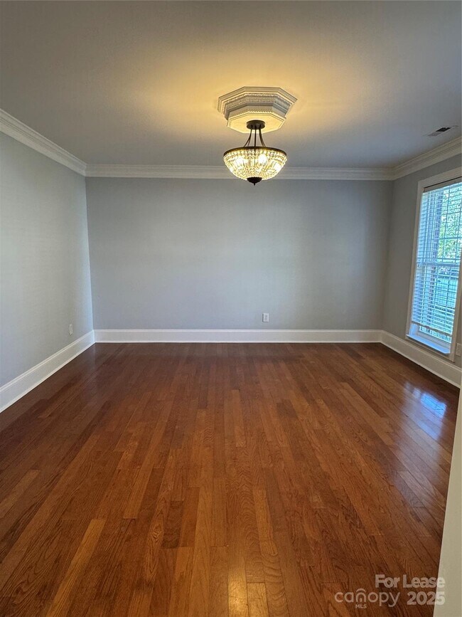 Building Photo - 4533 Cades Cove Dr