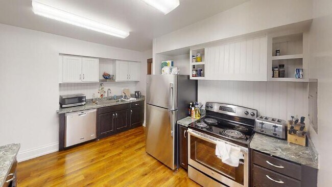 Building Photo - 212 E William St