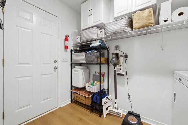 Building Photo - 1222 Bartram Ln