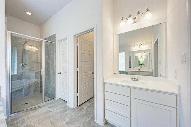 Building Photo - 12120 Mossygate Trl