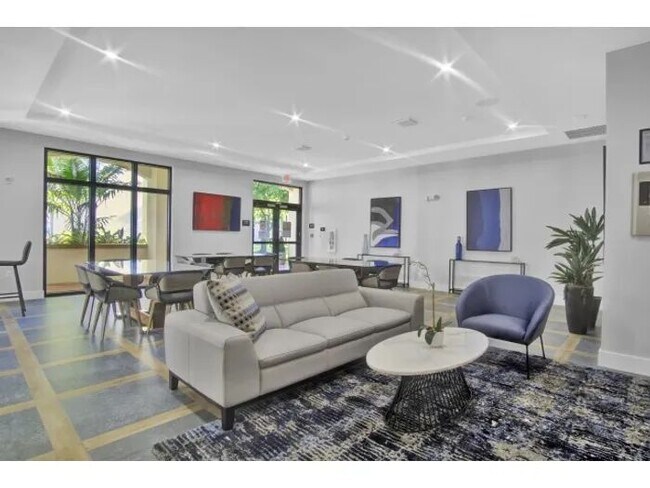 Building Photo - 19221 NE 10th Ave