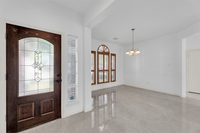 Building Photo - 24523 Rathford Ct