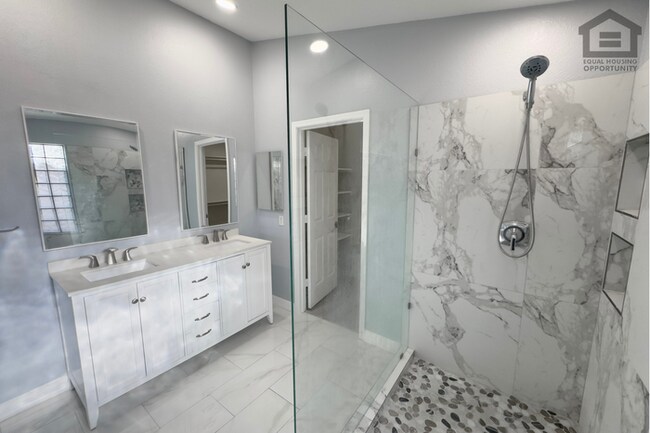Building Photo - 3Bed/2Bath House at AZ-101 Loop/75th Ave! Ready for Immediate Move-In! -- HOME OFFICE!