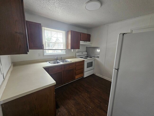 Building Photo - 752 Chalice St SW