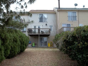 Building Photo - 843 De Franceaux Harbor