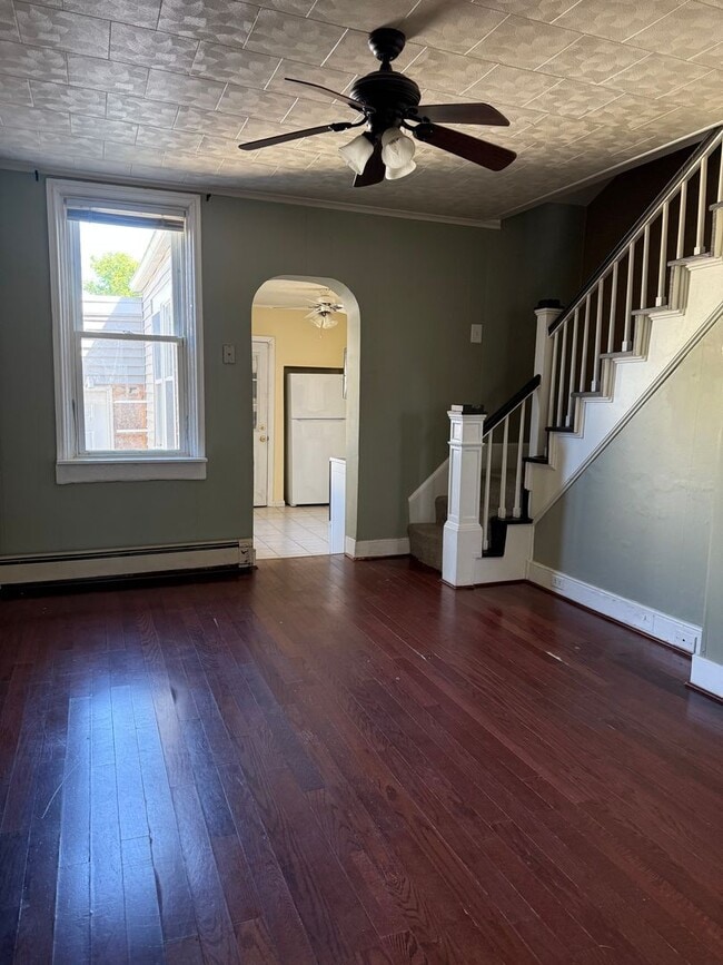 Building Photo - Beautiful Columbia 3 BR for Immediate Move in