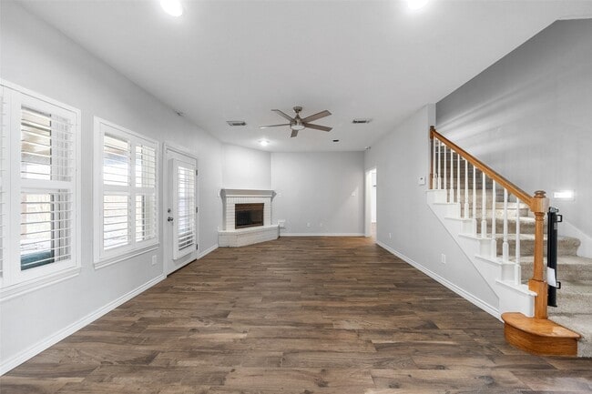 Building Photo - 1116 River Ct