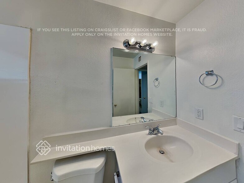 Building Photo - 6361 W Caron St